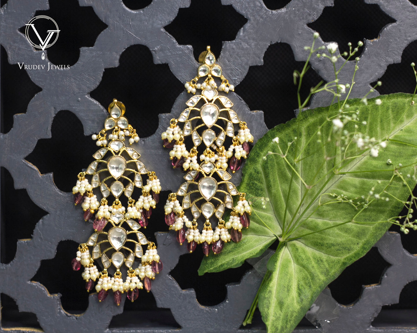 Jadau Earrings. JE5351839