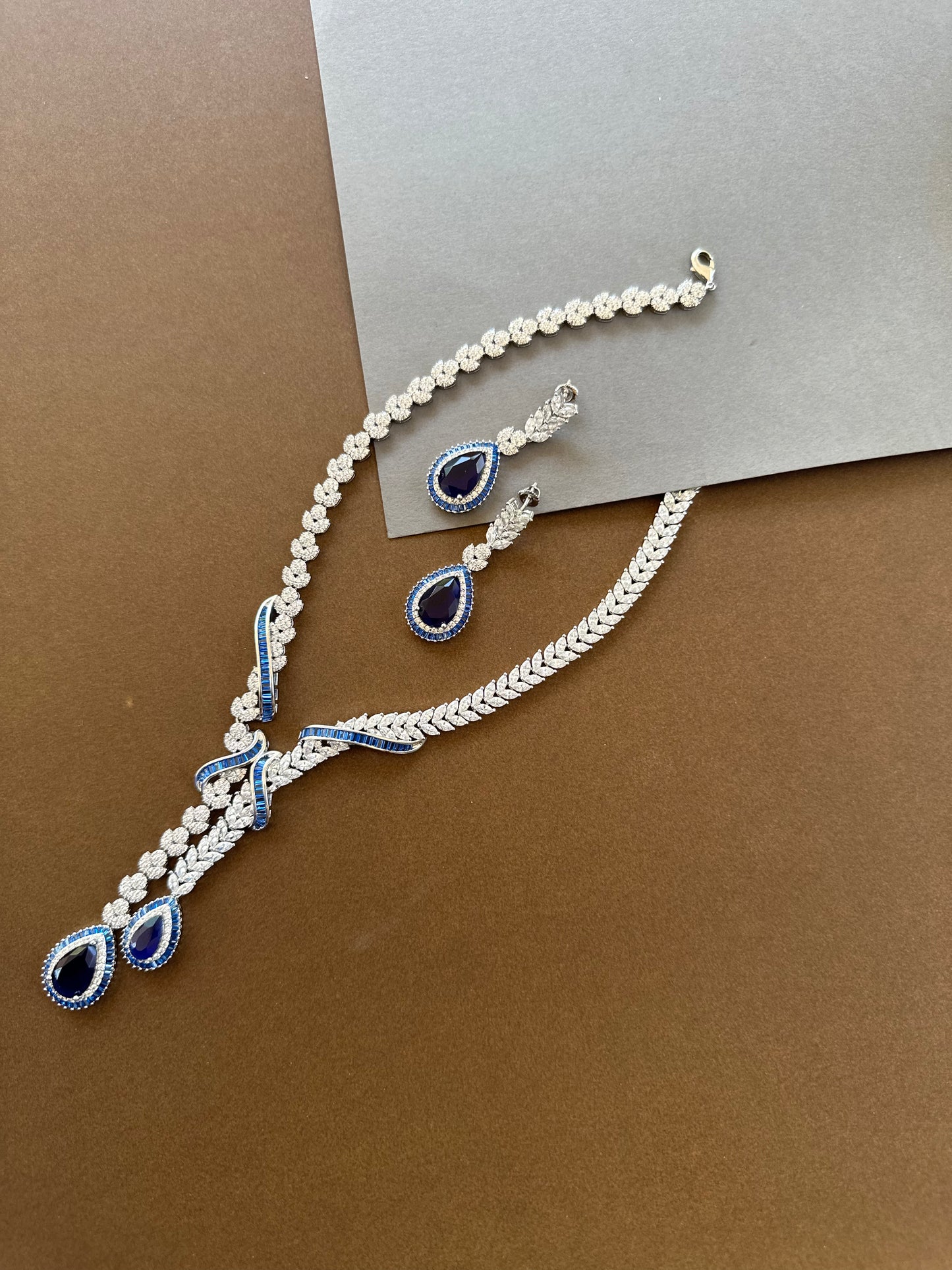 Diamond Necklace. DNMS1995