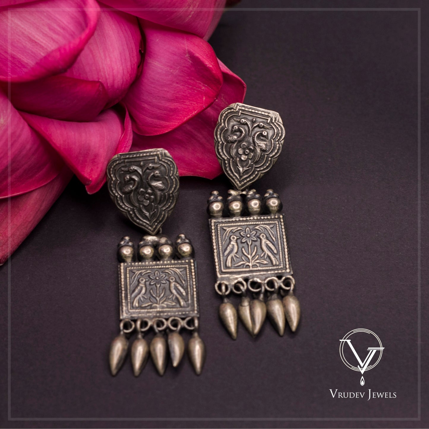 92.5 Silver Earrings. SE355404