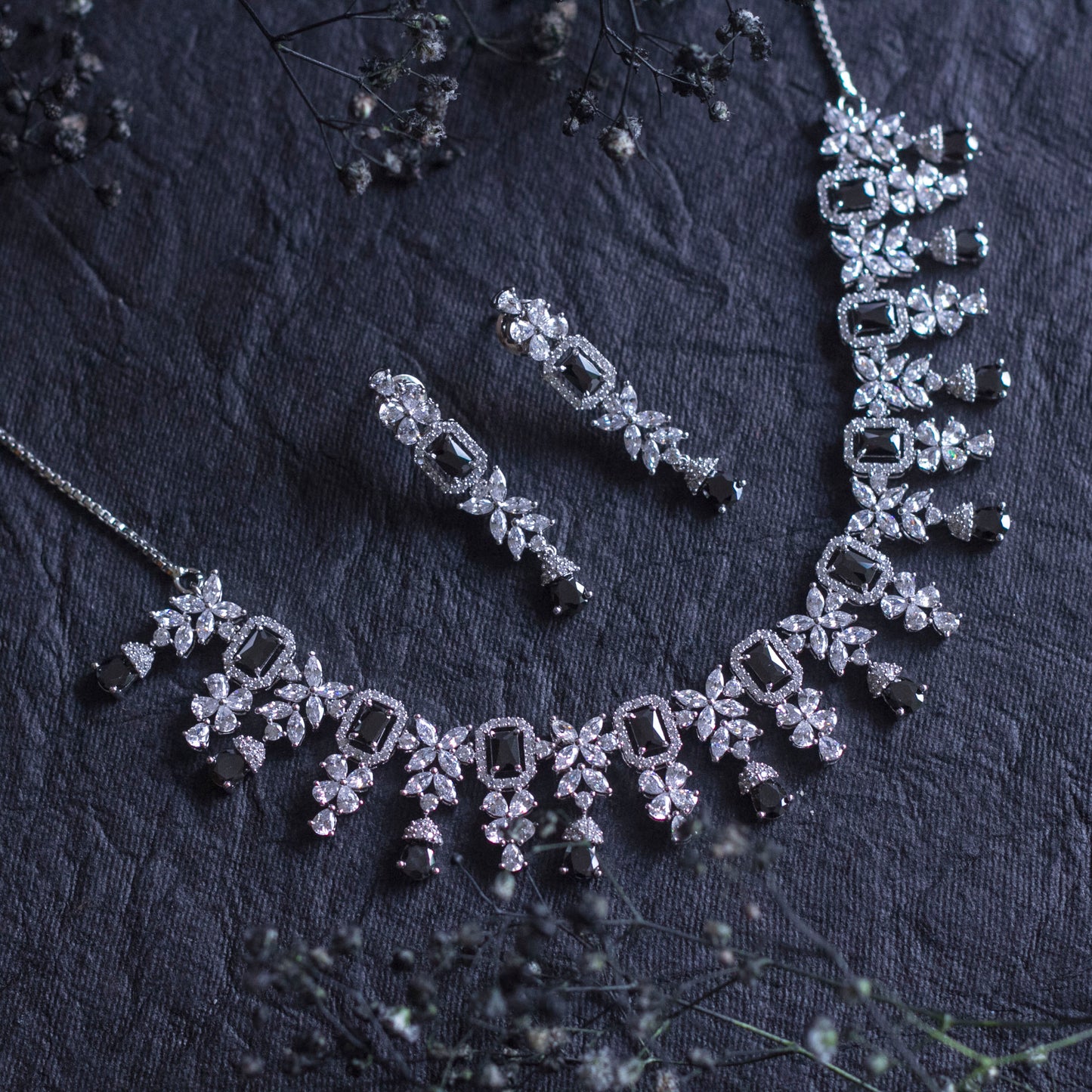 Diamond Necklace. DNMS775.1