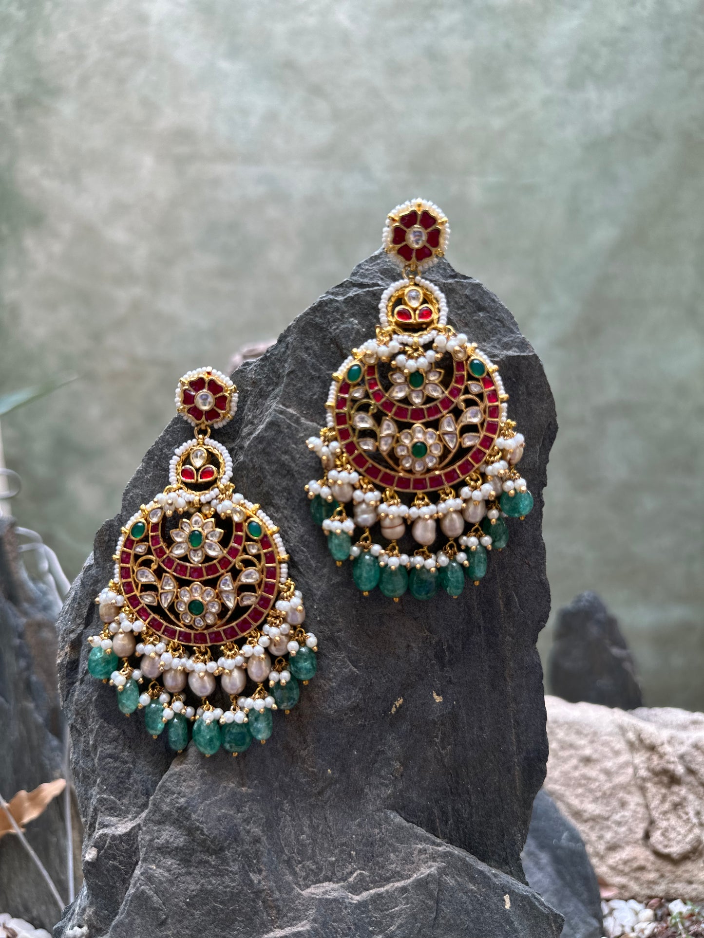 Jadau Earring. JR108549